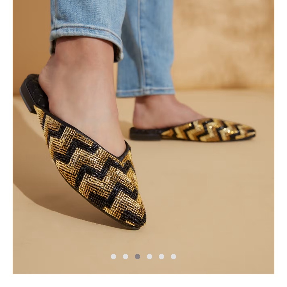 Birdies Black & Gold Deco Beaded Chevron Slides Size 7.5 New in Box
